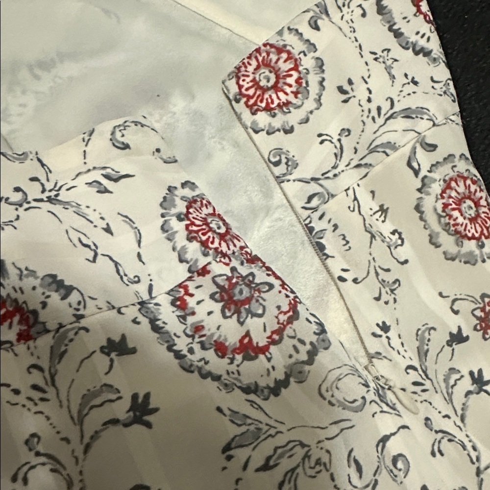 Ann Taylor Cream and Red Floral A-Line Skirt - Picture 5 of 7